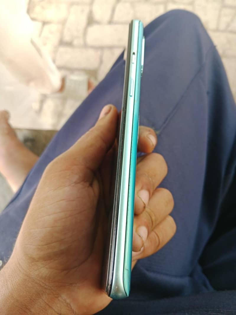One Plus 8T 4