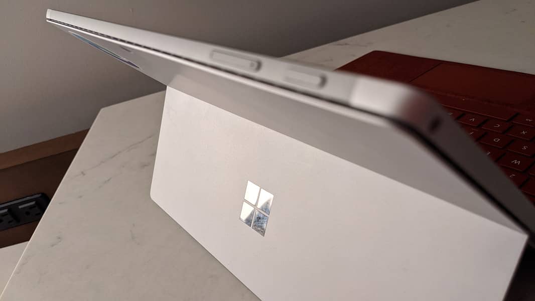 Microsoft Surface Pro 7 - 10th-generation Intel® CoreTM processor 2