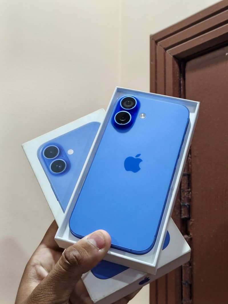 Apple iPhone 16 6
