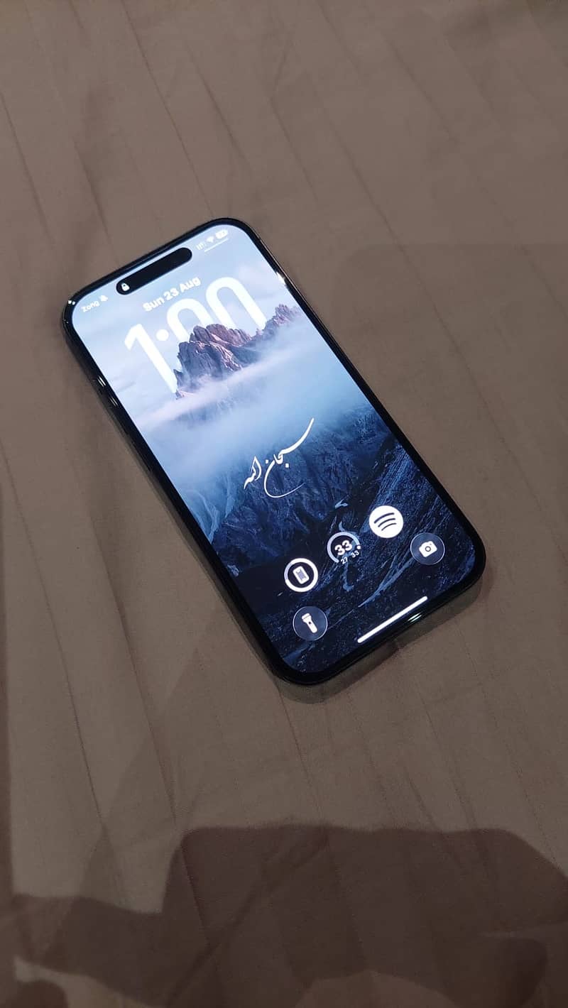Apple iPhone 15 Pro 2