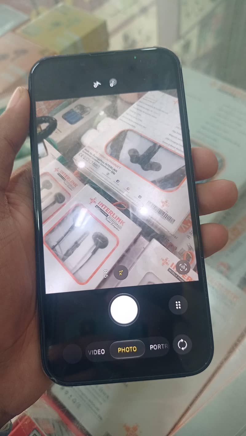 Apple iPhone 13 6
