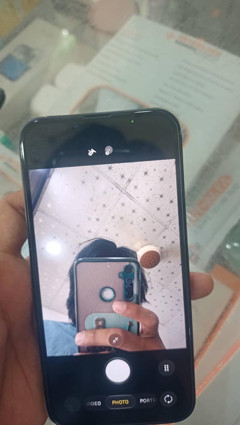 Apple iPhone 13 7