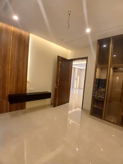5marla 1stfloor available injubileetown lahore