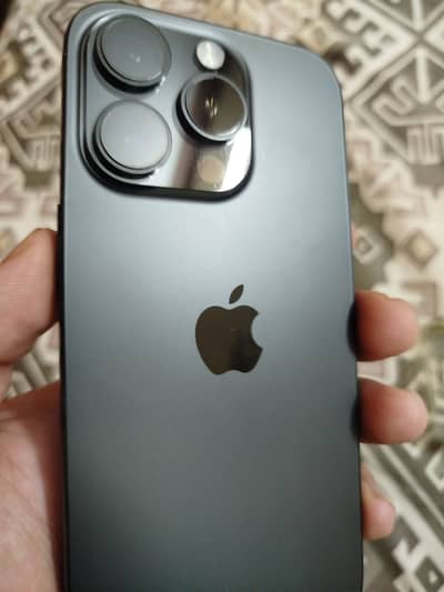 Apple iPhone 16 Pro