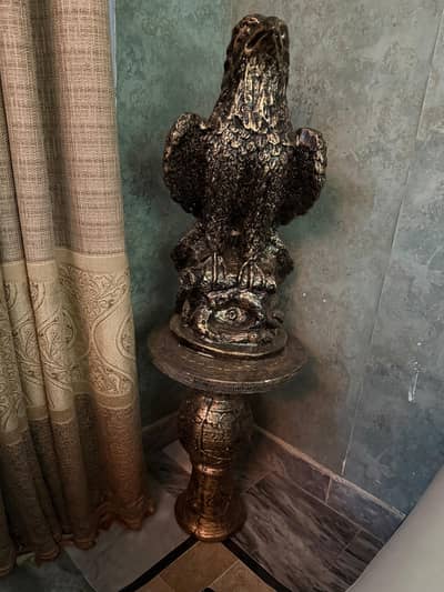 Eagle decoration for home