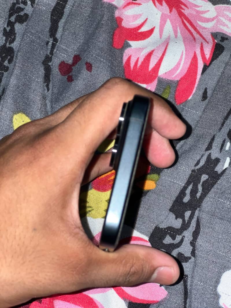 Apple iPhone 15 2