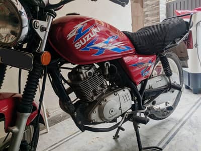 Suzuki GS 150 SE