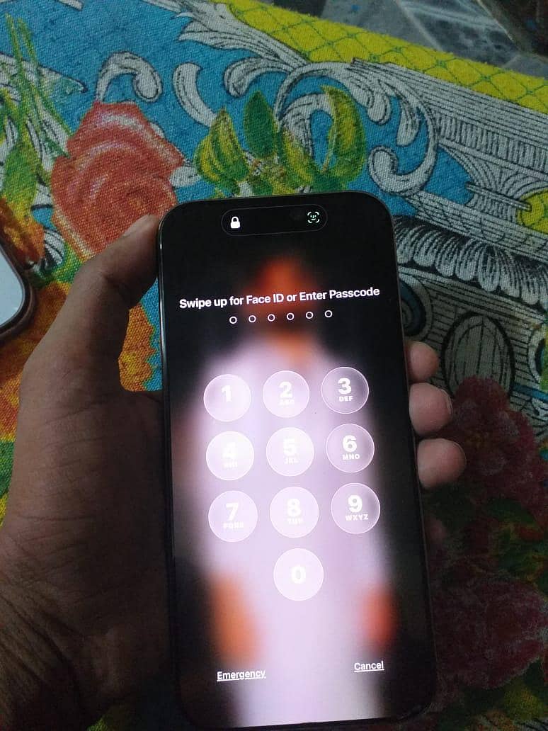 Apple iPhone 16 Pro Max 2