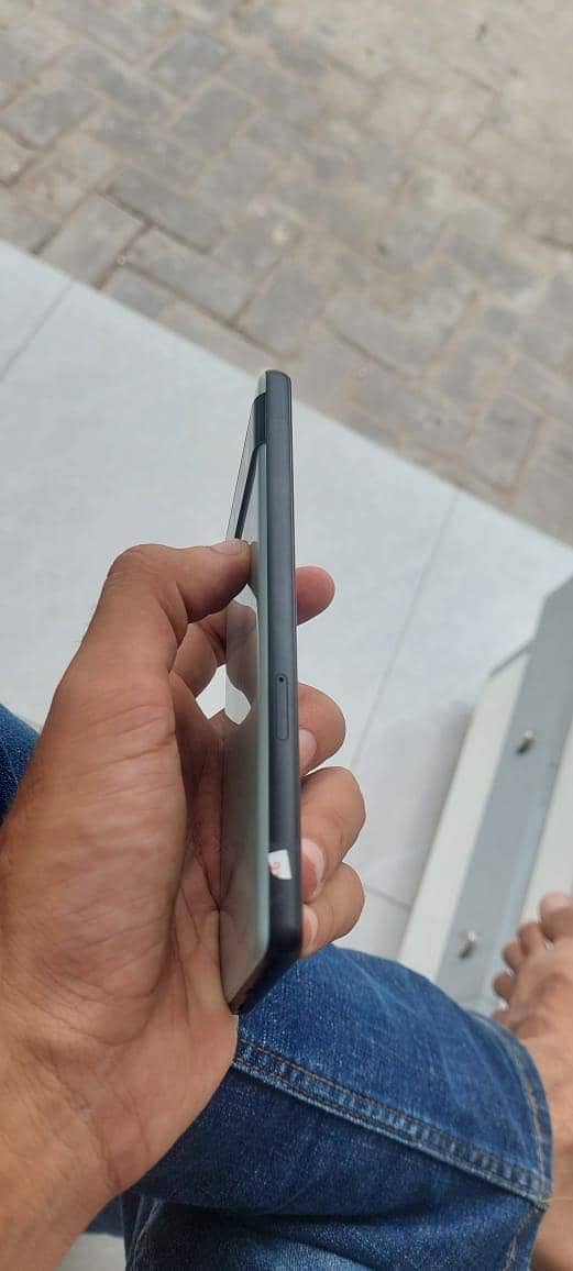 Google Pixel a6 4