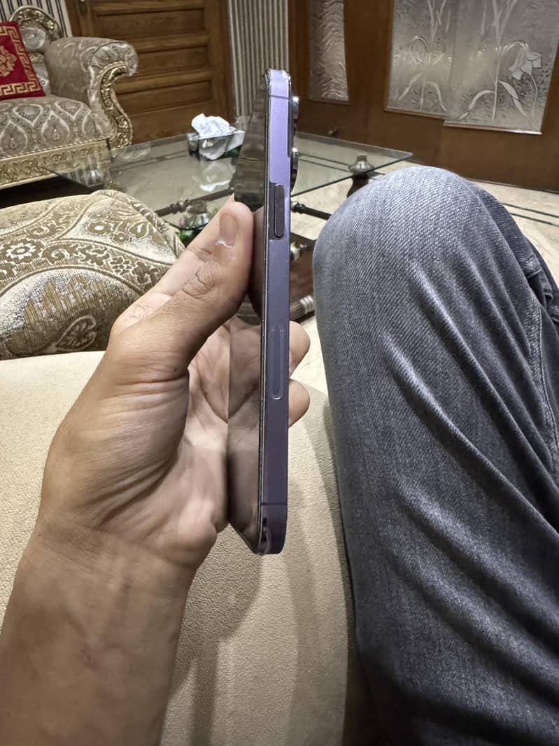 Apple iPhone 14 Pro Max 6