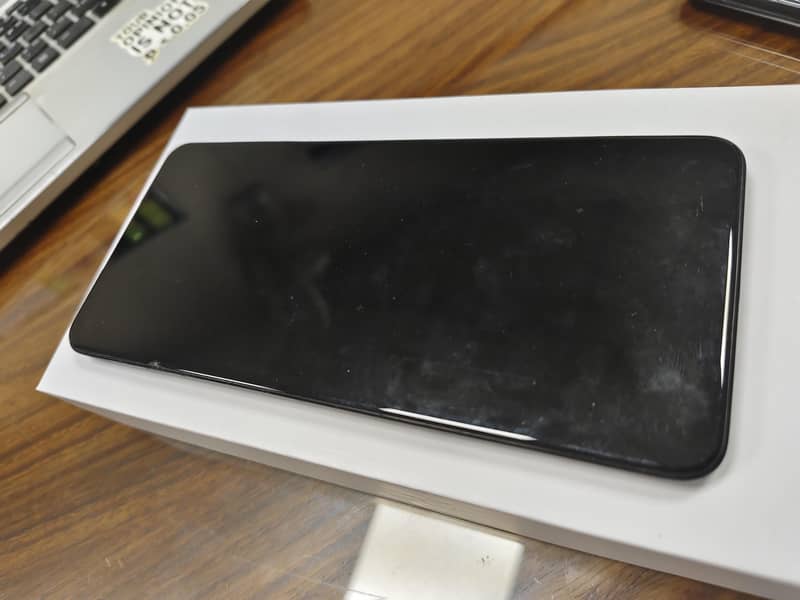 Realme C65 4