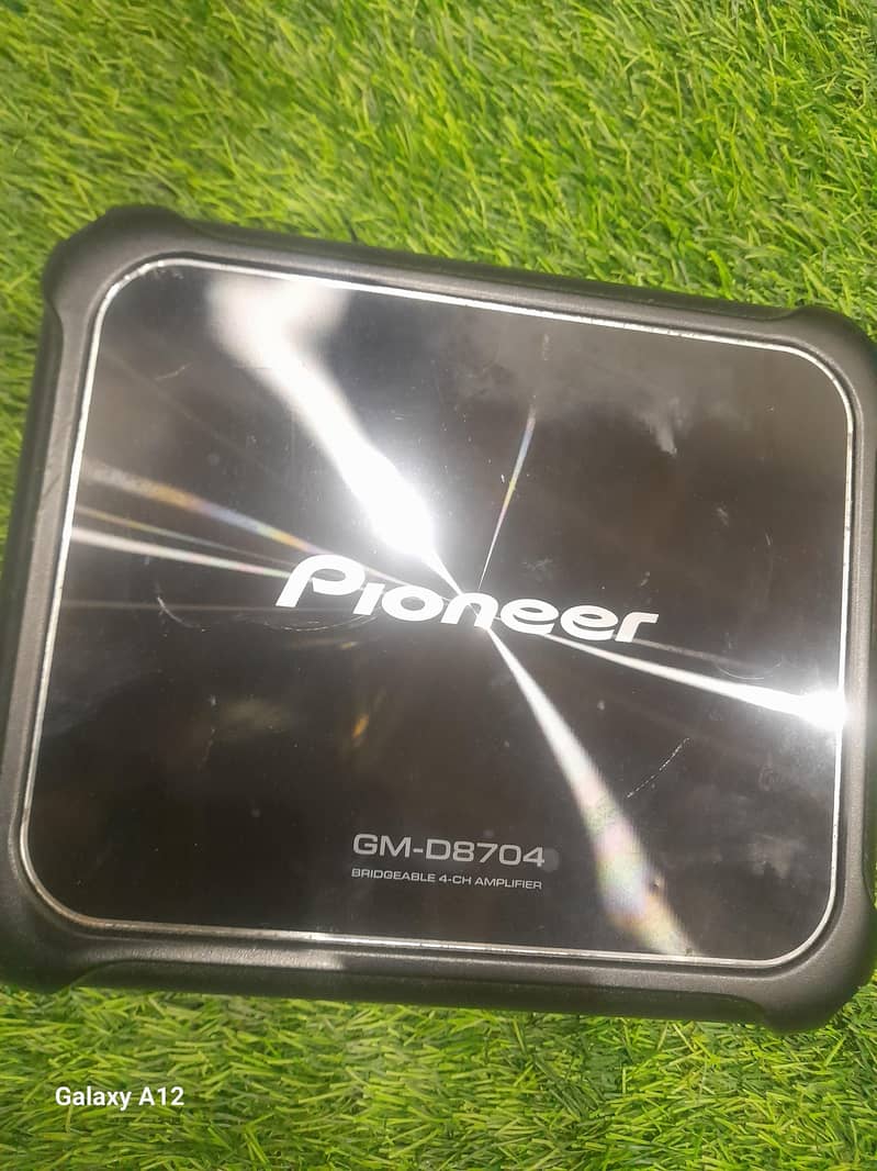 GM۔D8704 bridgeable۔4ch۔Amplifier 8