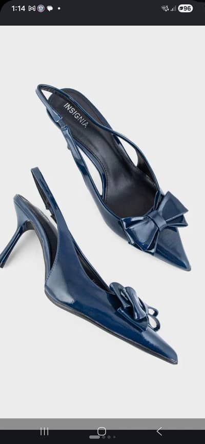 39 size blue heels insigna