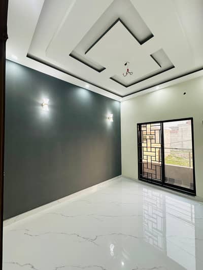 TILE FLOOR UPPER PORTION FOR RENT IN MILITARY ACCOUNTS SOCIETY COLLEGE ROAD LHR
