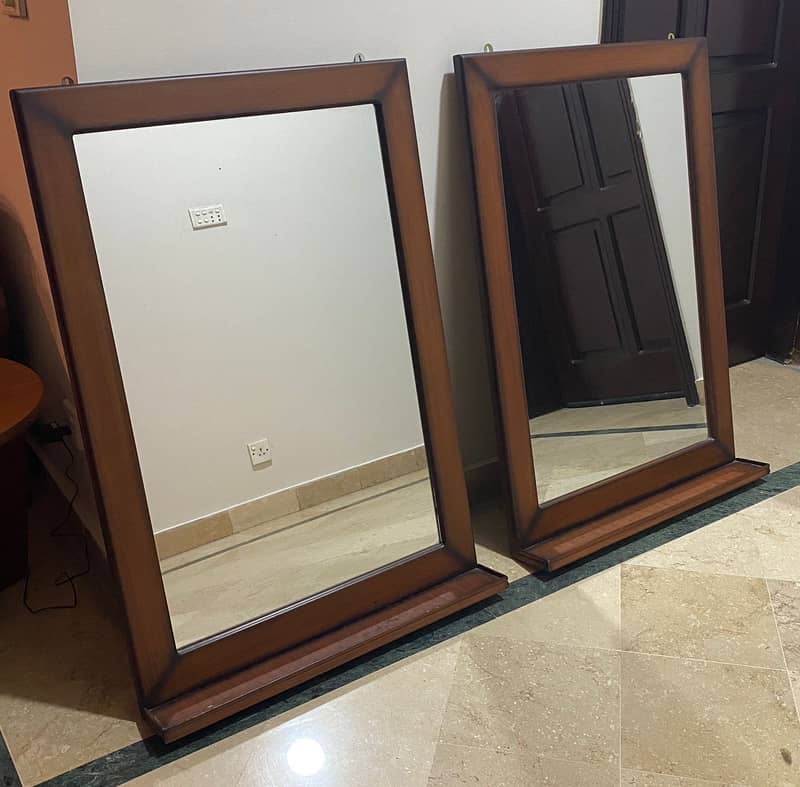 2 Dressing Mirrors 1