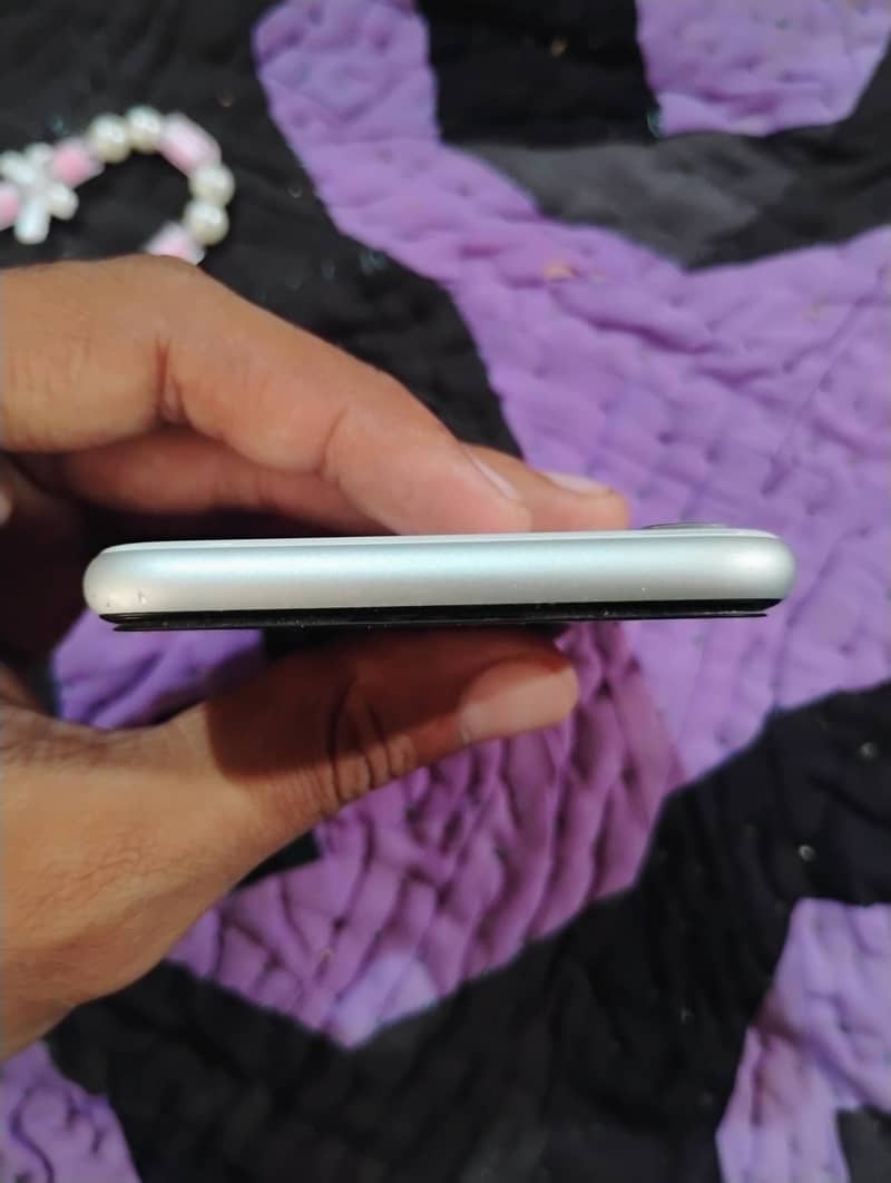 Apple iPhone SE 6