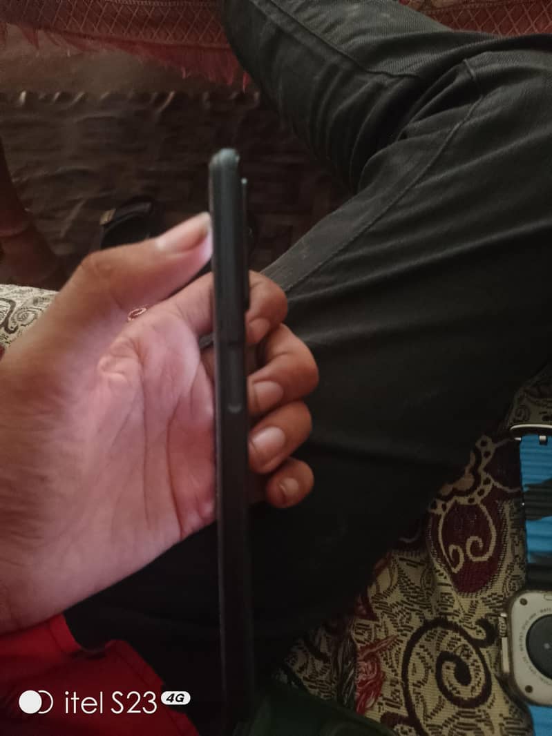 OPPO A54 4