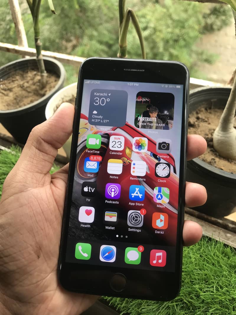 Apple iPhone 7 Plus 2