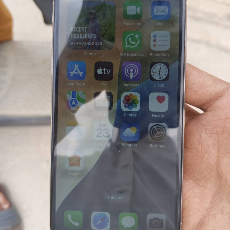 Apple iPhone XS 3