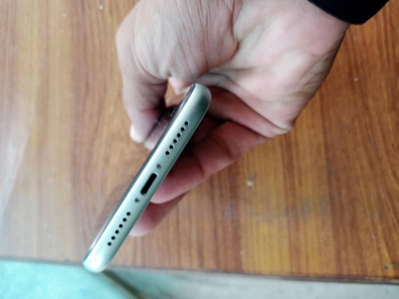 Apple iPhone 11 2