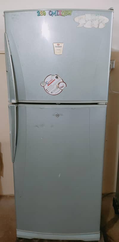 Meadium size refridurator in excelent condition