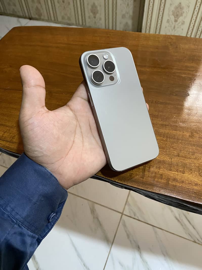 Apple iPhone 15 Pro 5