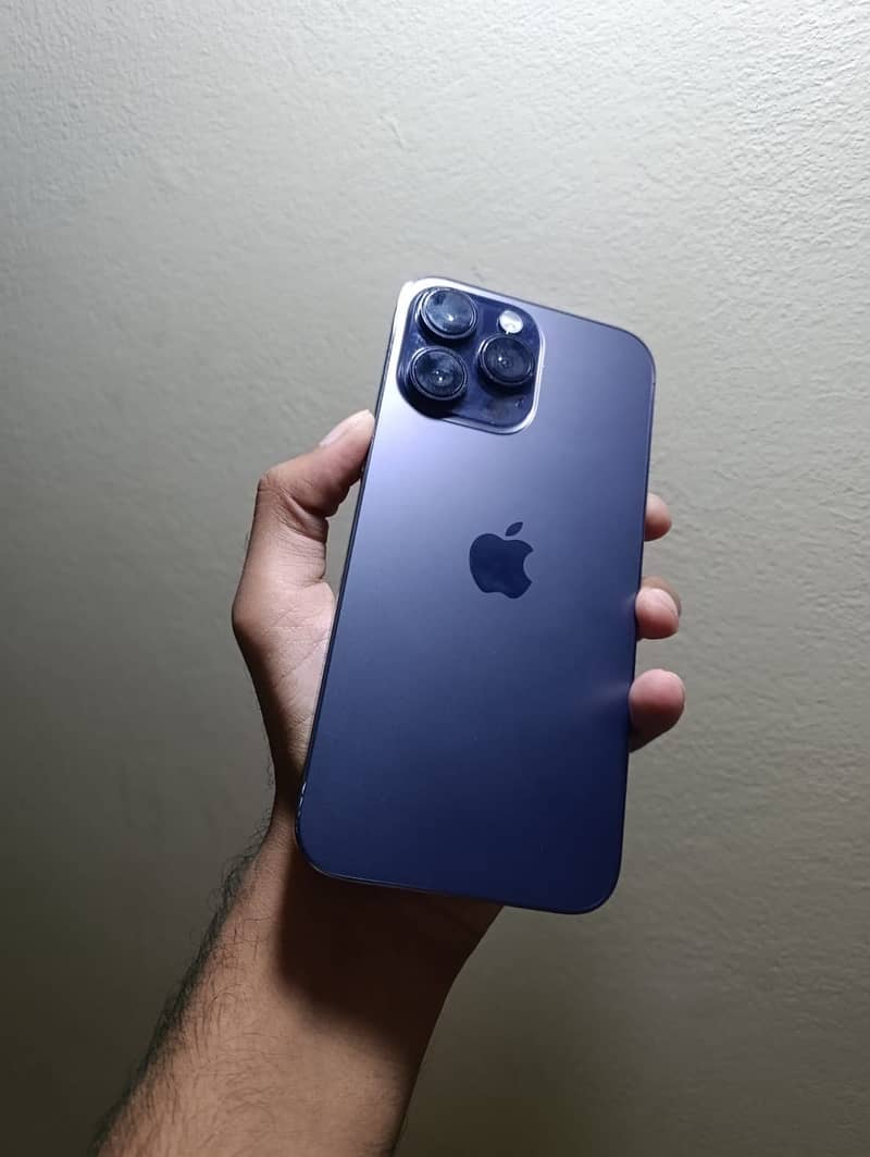 Apple iPhone 14 Pro Max 1