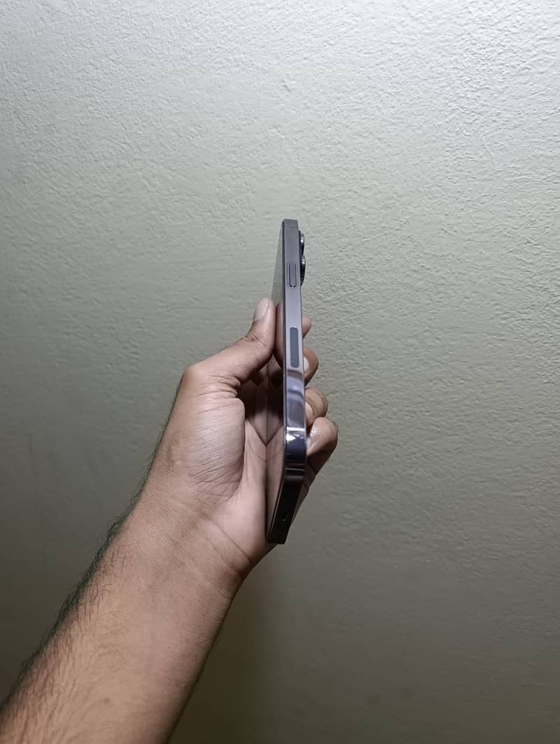 Apple iPhone 14 Pro Max 2