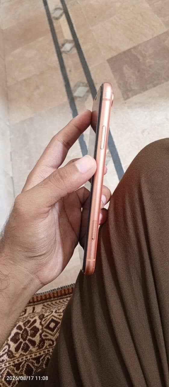 iphone xr 2