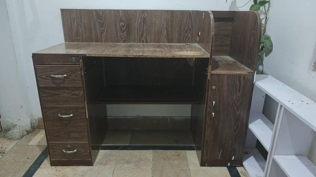 pc table 0