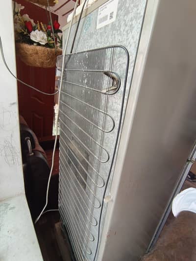 Pell refrigerator