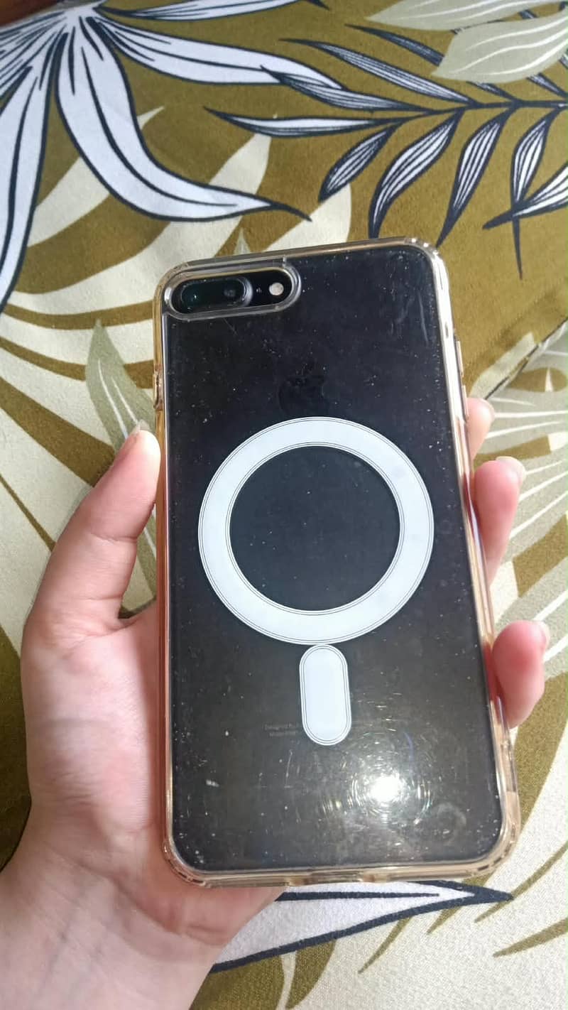 Apple iPhone 7 Plus 0
