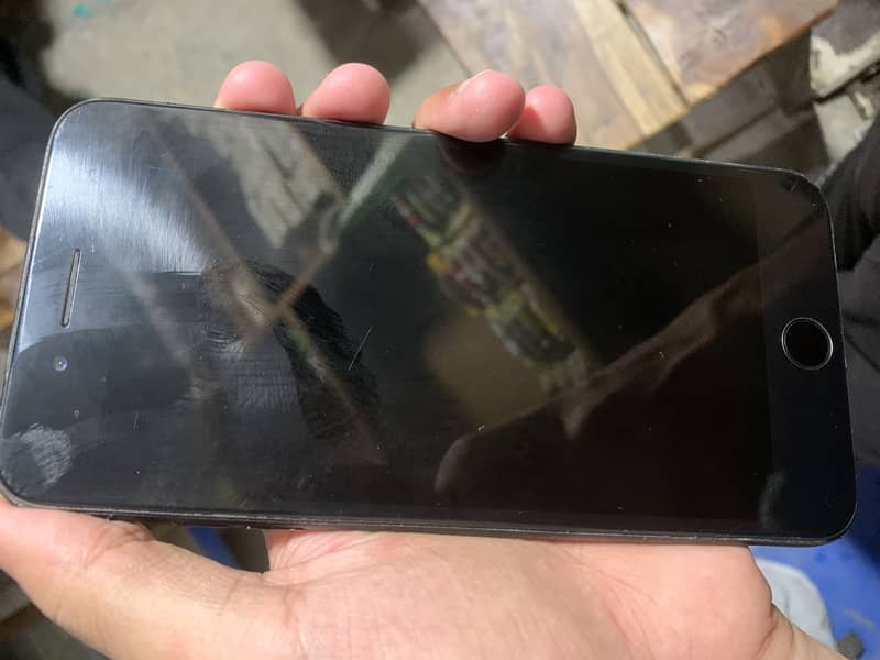 Apple iPhone 7 Plus 4