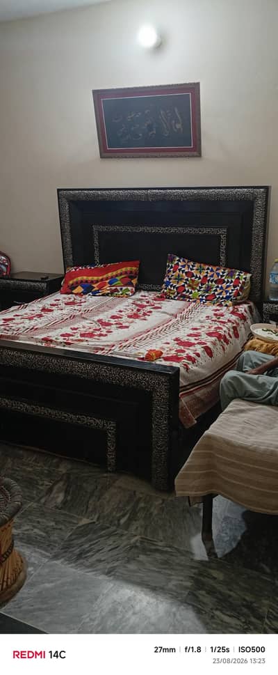 king size bed with 2 side table iron table with dressing table