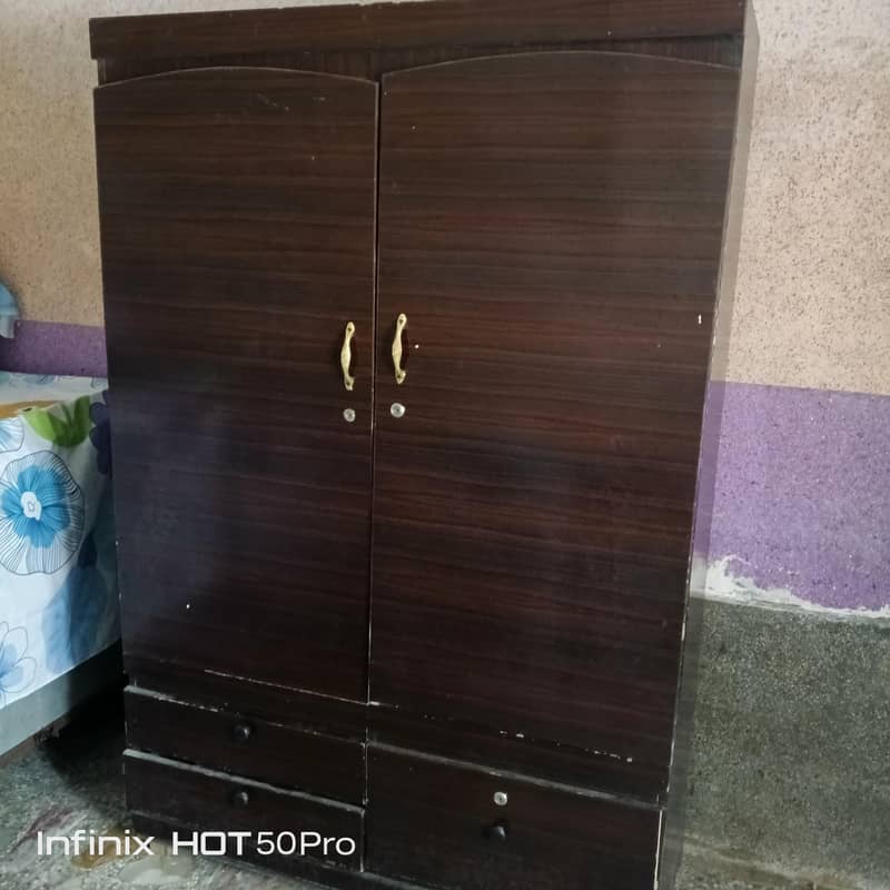 wardrobe 0