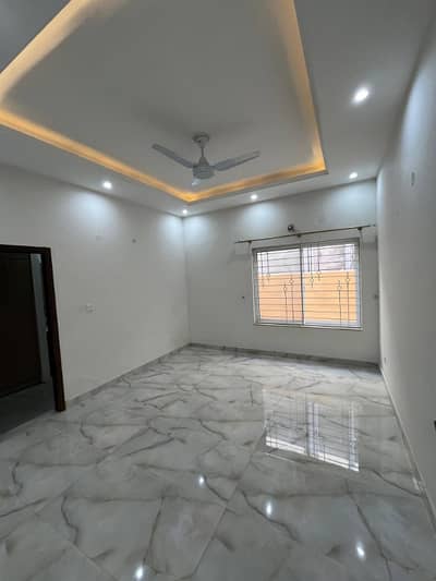 1 KANAL LOWER PORTION FOR RENT IN PARAGON CITY LAHORE