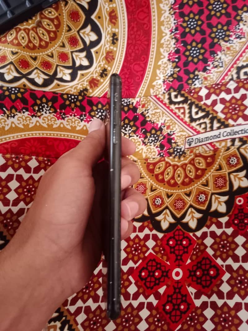Apple iPhone 7 Plus 6