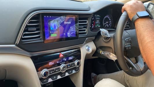 Hyundai Elantra 2022