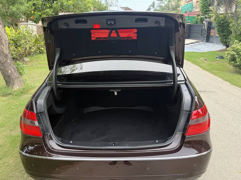 Mercedes E Class 2011 11
