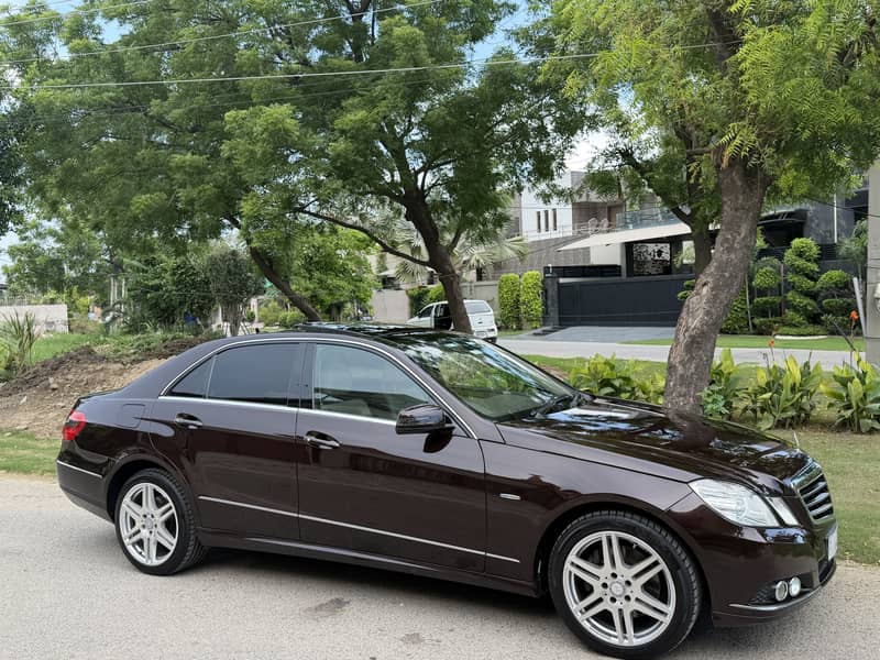 Mercedes E Class 2011 19