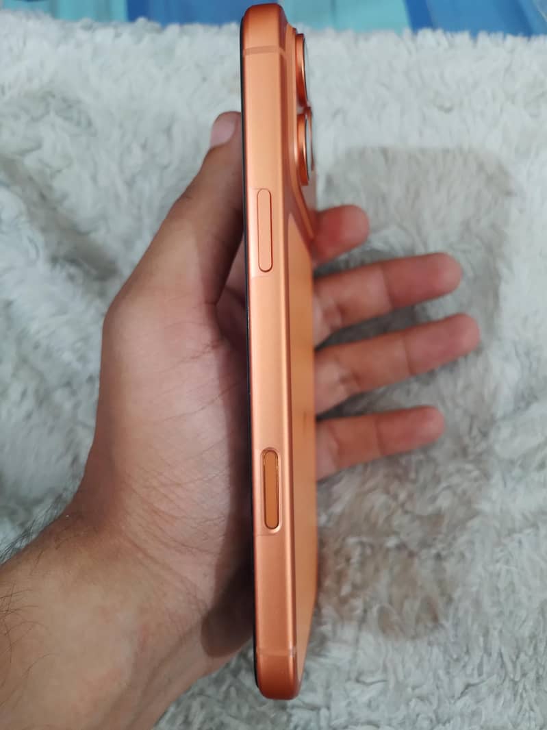 Apple iPhone 17 Pro Max 2