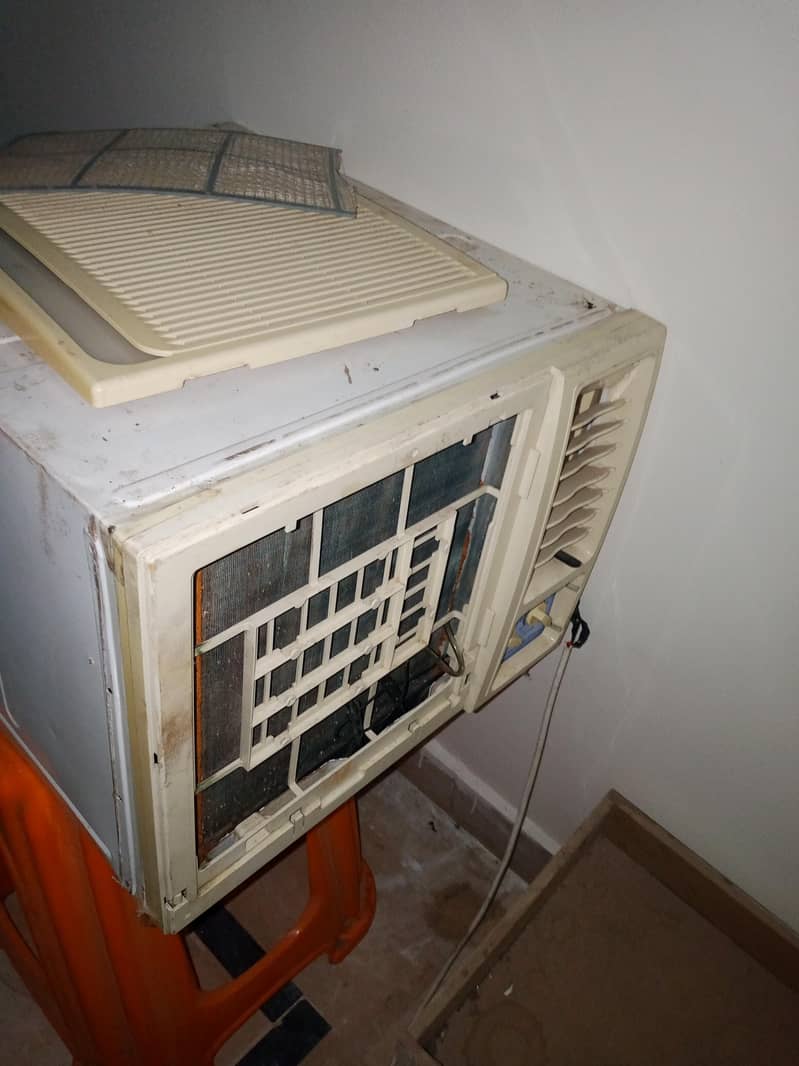 window ac 1