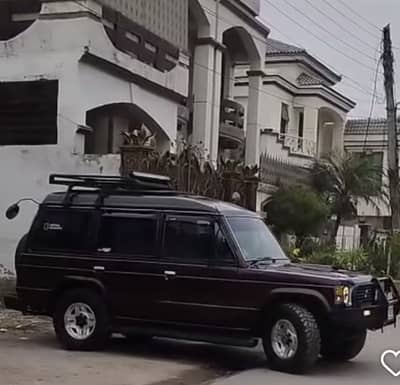 Mitsubishi Pajero 1990