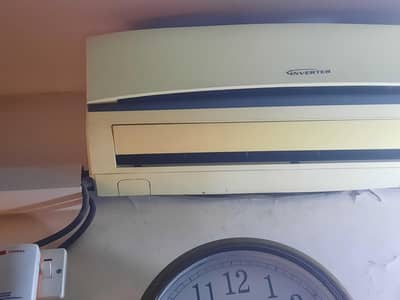 1.25 Ton Non-Inverter AC – Excellent Condition