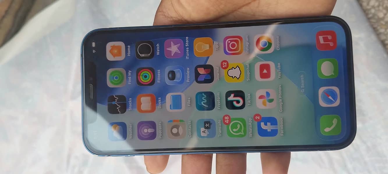 Apple iPhone 12 0