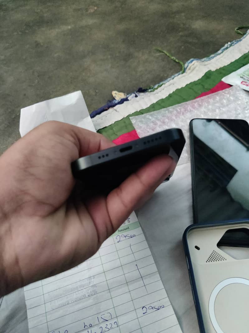 Apple iPhone 13 4
