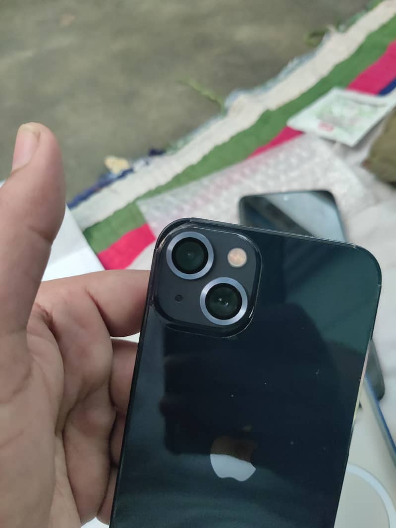 Apple iPhone 13 5