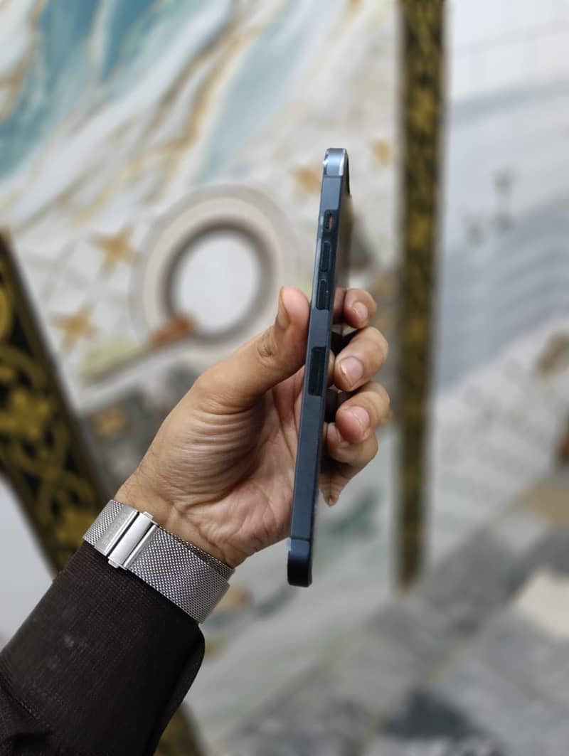 Apple iPhone 12 Pro Max 3