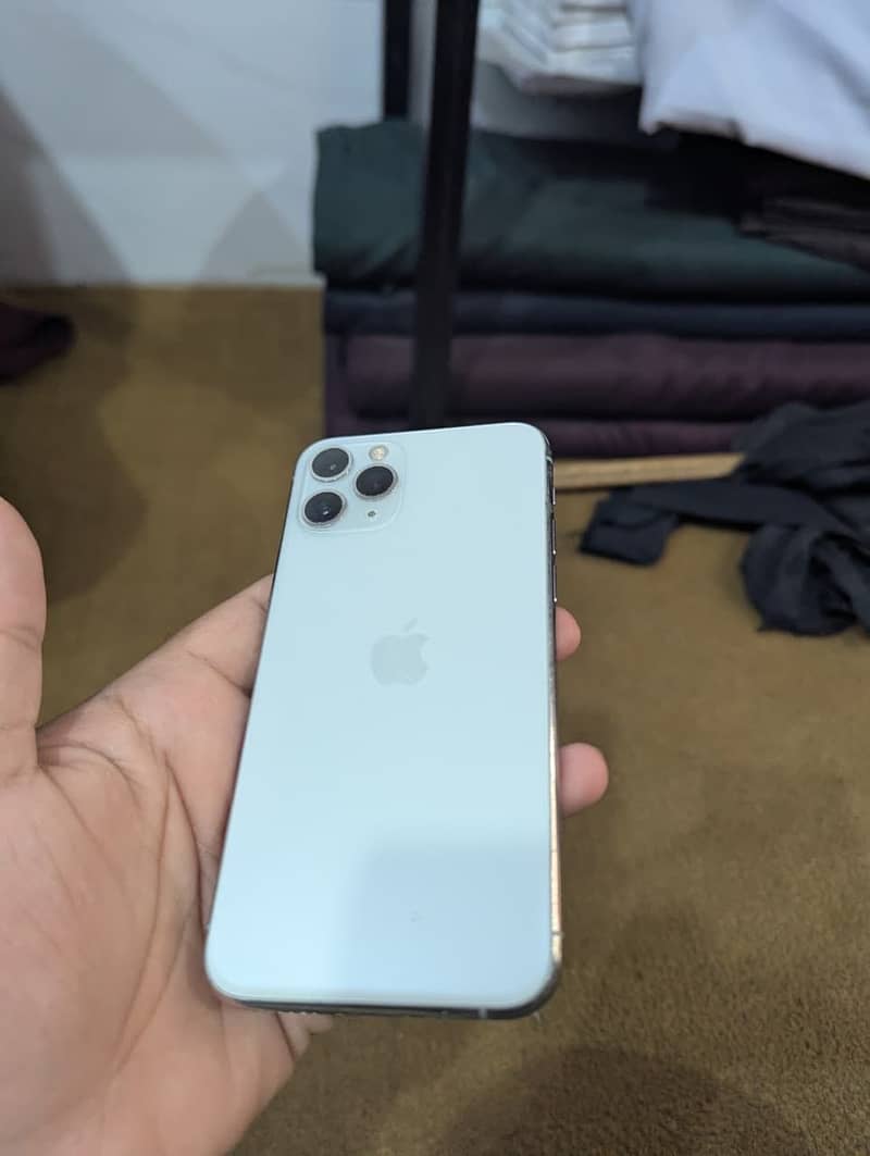 Apple iPhone 11 Pro 1