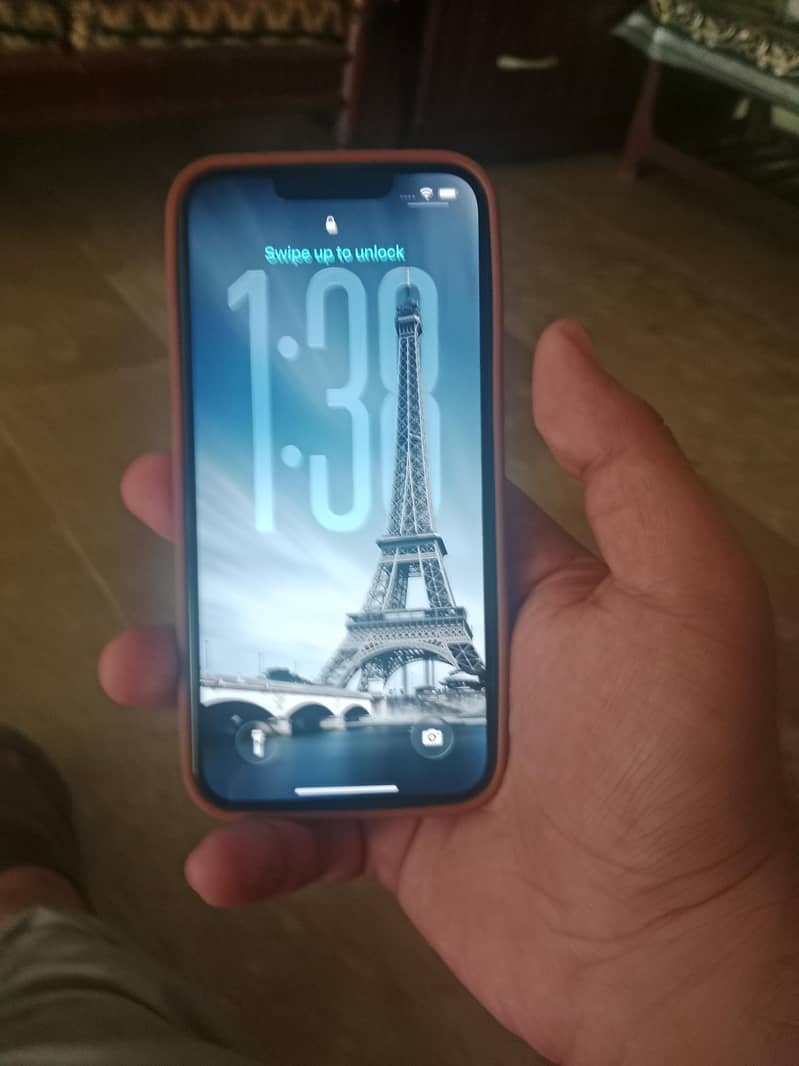 Apple iPhone 13 1